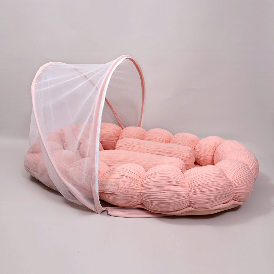 La Plume Baby Cloud Nest – Cozy, Organic & Travel-Friendly