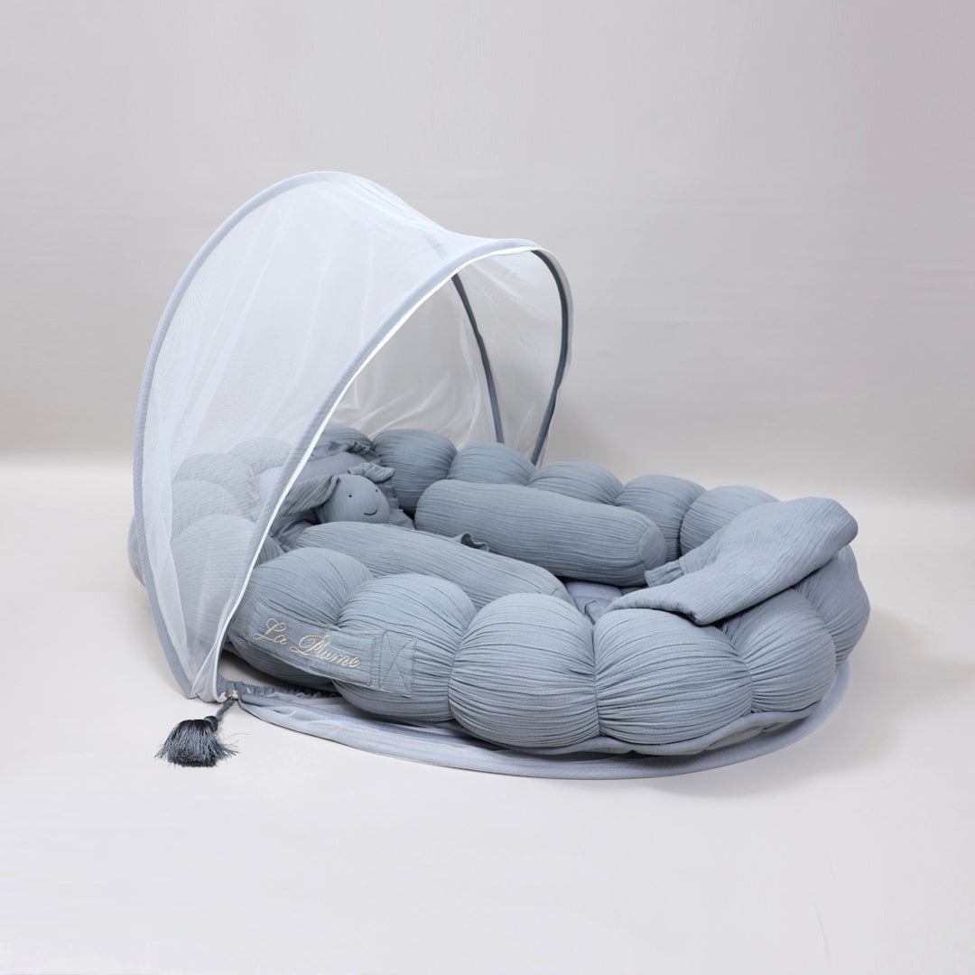 La Plume Baby Cloud Nest – Cozy, Organic & Travel-Friendly