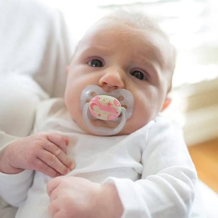 Dr. Brown's Advantage Pacifiers Stage 1 Glow In The Dark Pack Of 2 (Blue)