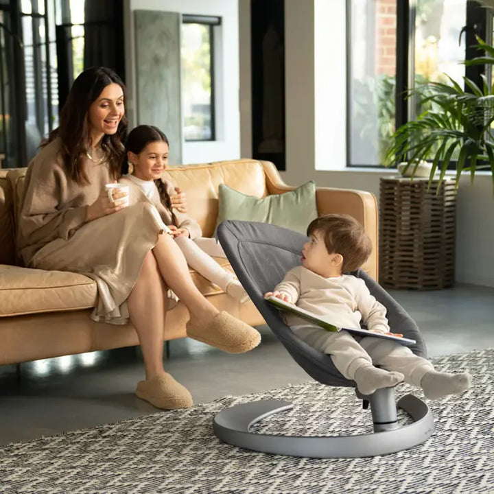 Nuna leaf™ grow swing