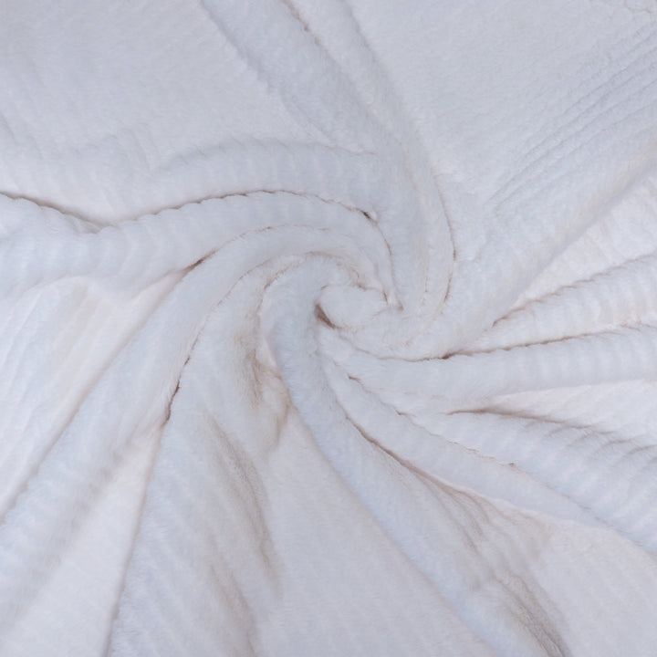 La Plume Winter Snuggle Blanket