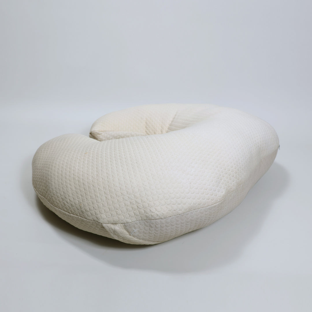 La Plume Feeding Pillow