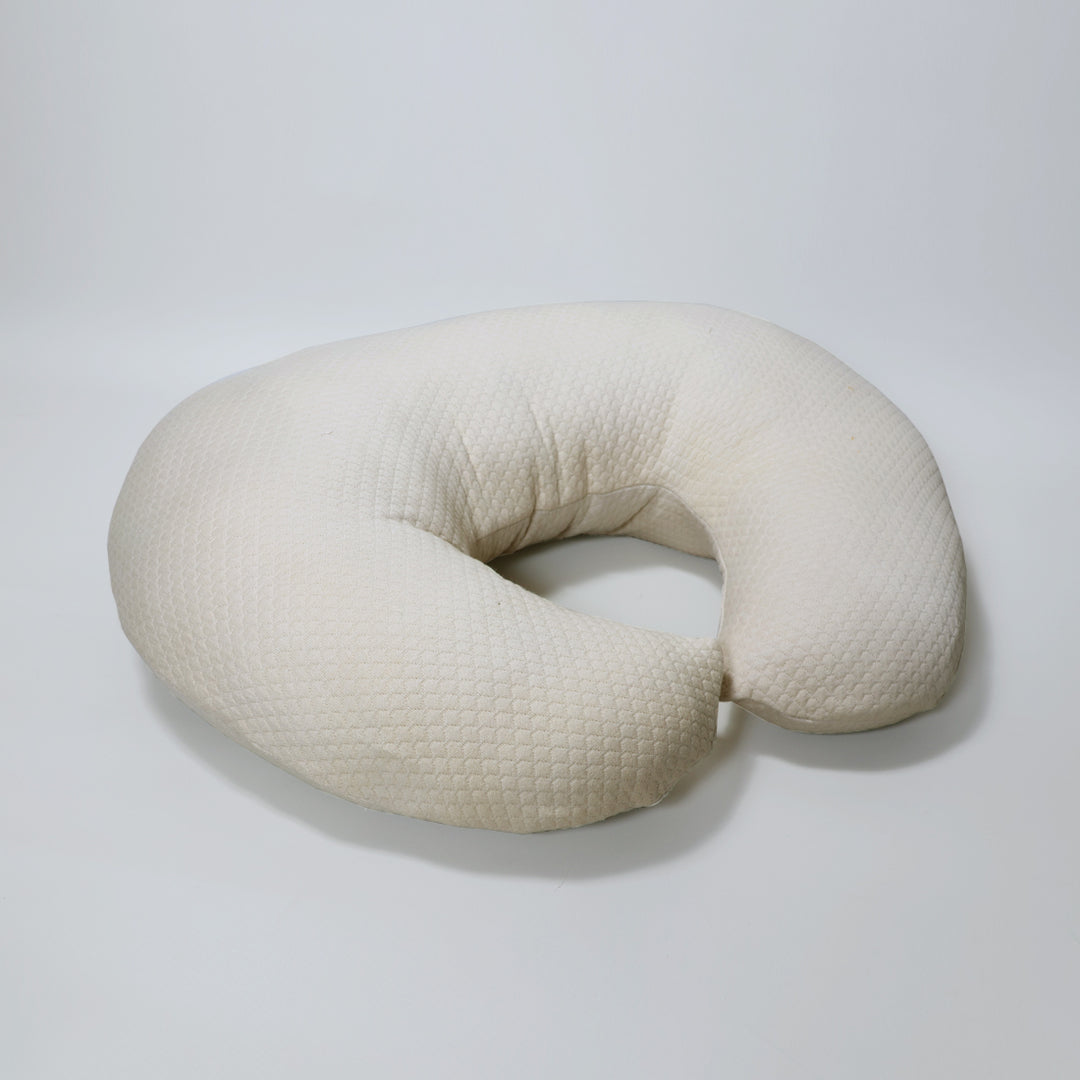 La Plume Feeding Pillow