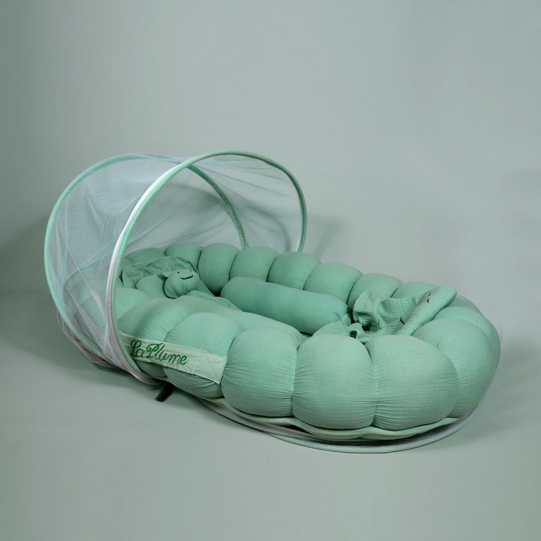 La Plume Baby Cloud Nest – Cozy, Organic & Travel-Friendly