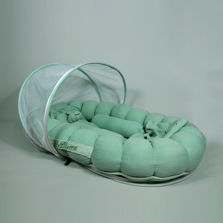 La Plume Baby Cloud Nest – Cozy, Organic & Travel-Friendly