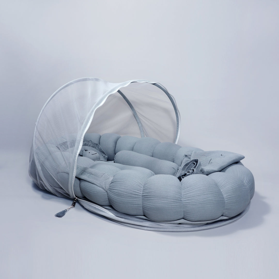 La Plume Baby Cloud Nest – Cozy, Organic & Travel-Friendly