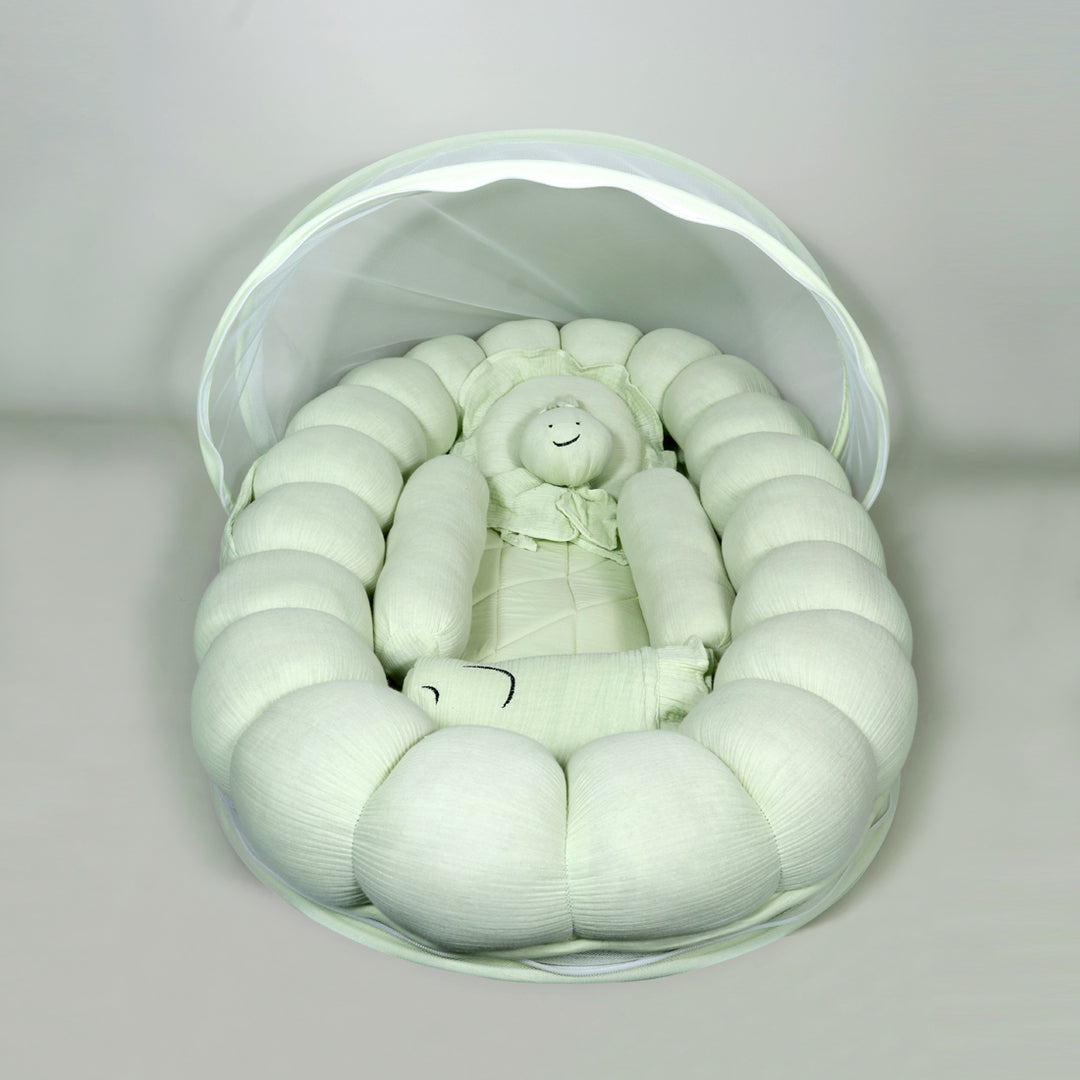 La Plume Baby Cloud Nest – Cozy, Organic &amp; Travel-Friendly