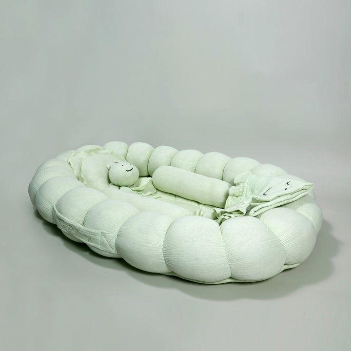 La Plume Baby Cloud Nest – Cozy, Organic &amp; Travel-Friendly