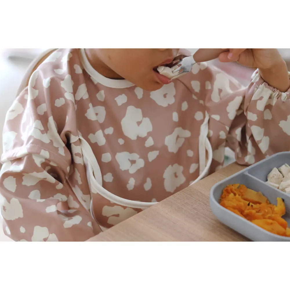 Beaba 2-in-1 Bib with Removable Sleeves