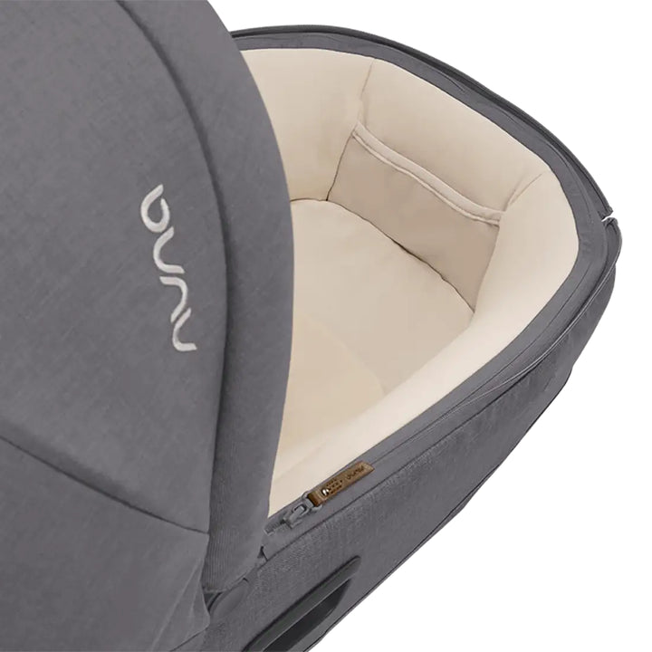Nuna cari™ next carry cot (Granite)