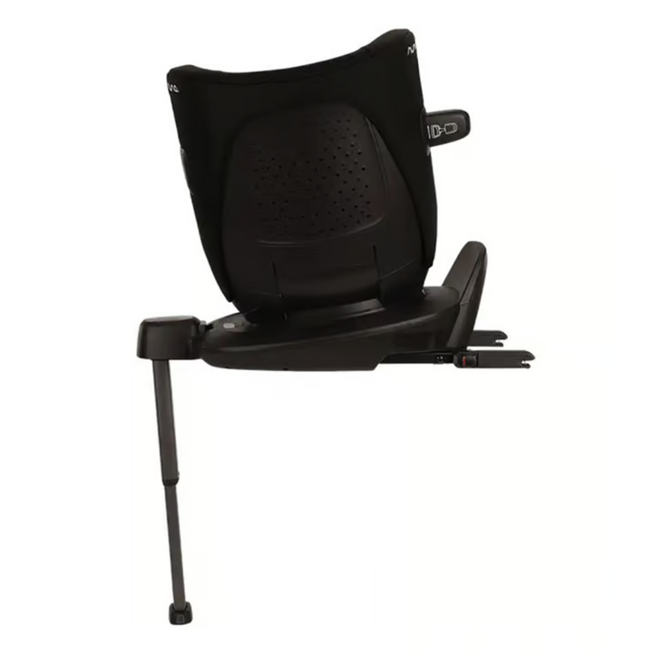 Nuna pruu™ car seat with adjustable headrest and harness