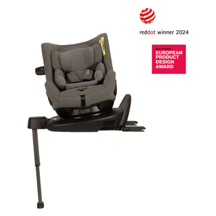 Nuna pruu™ car seat showing its rotating seat mechanism