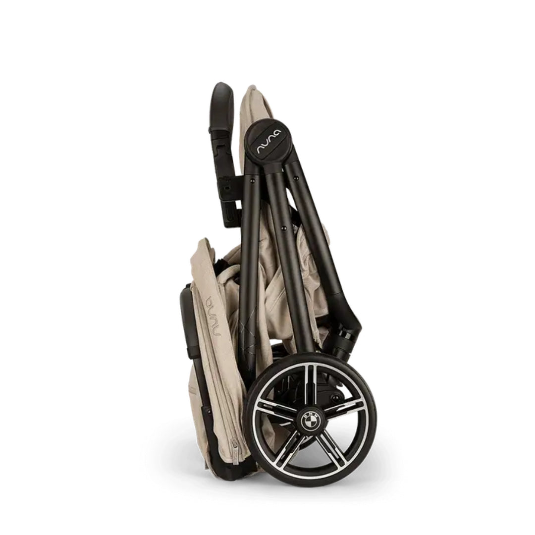 nuna x BMW trvl™ lx stroller (Mica)