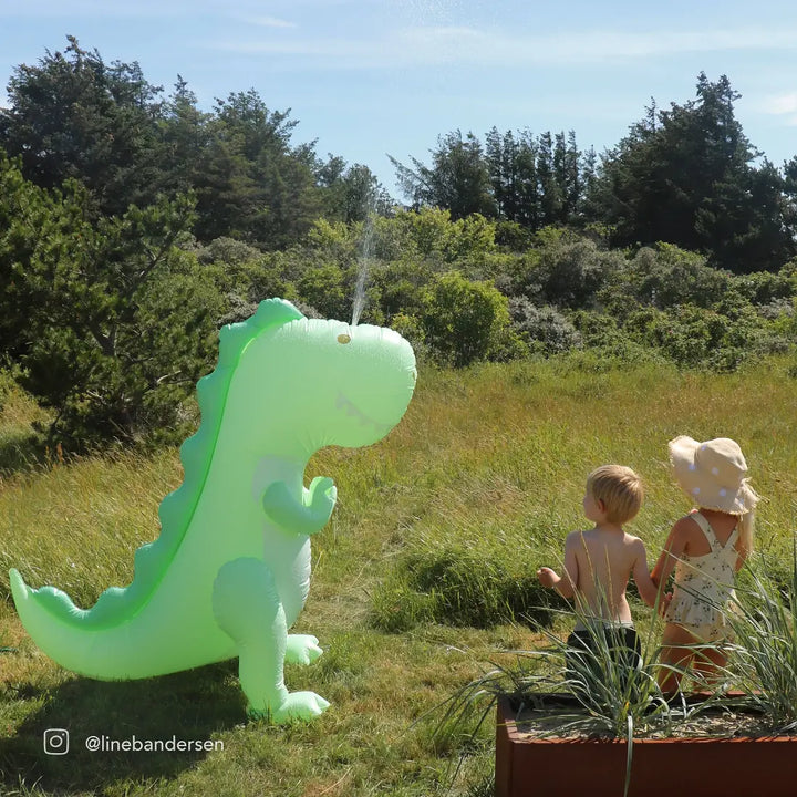 SUNNYLiFE Inflatable Giant Sprinkler - Surfing Dino