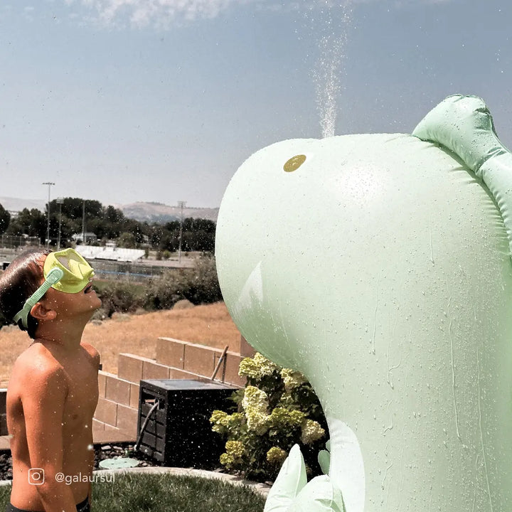 SUNNYLiFE Inflatable Giant Sprinkler - Surfing Dino