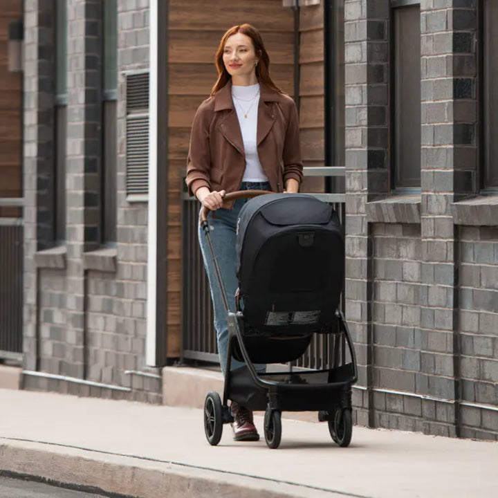 Nuna triv™ next stroller
